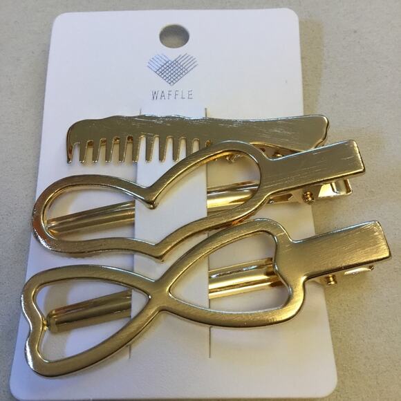 Gold Heart Shaped Clips - Set of 3 - Picture 3 of 6